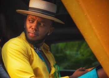 Inkuru ibabaje! Umuhanzi Chriss Eazy waruherutse gupfusha mama we yapfushije Nyirakuru