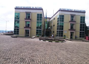 Rutsiro: Umusore arakekwaho gufata ku ngufu umwana w’imyaka 12 abanje kumusindisha