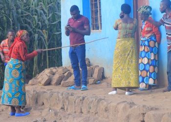 Musanze: Abagore batewe ipfunwe na bagenzi babo banywa urwagwa kuva mu gitondo kugeza bugorobye