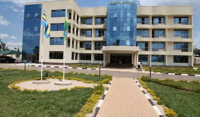 Kicukiro : Umugore yakuye umwana we amenyo abiri amuziza ibiceri 200 Frw