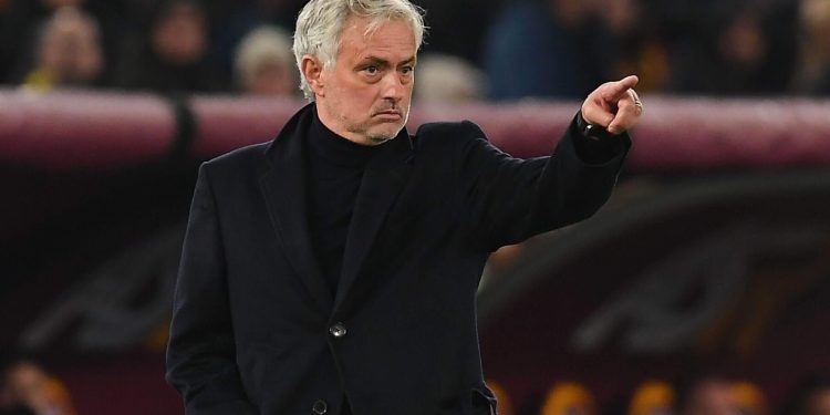 Umutoza Jose Mourinho yirukanywe n’ikipe yatozaga