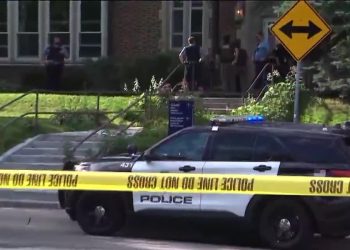 Amerika:Umusore w’imyaka 23 yinjiye mu rusengero asangamo abanyeshuri bari gusenga ahita yicamo 2