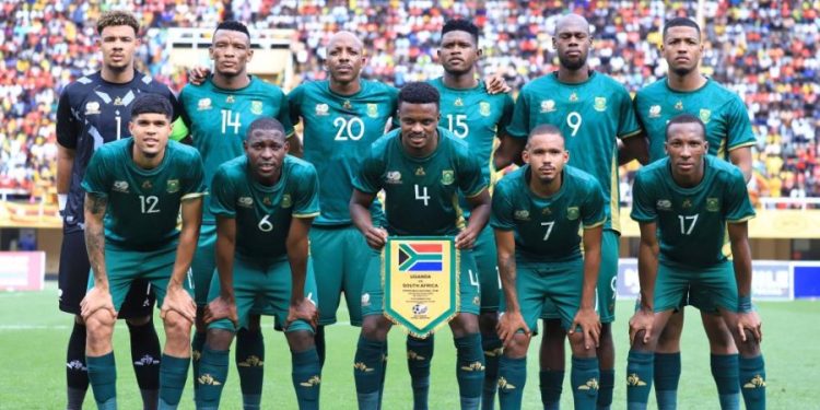 Ikipe y’igihugu y’Afurika y’Epfo iri mu mazi abira nyuma yo gukora amayeri bikanga kuyihira