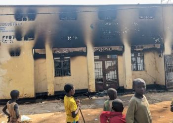 Rusizi: Umusore w’imyaka 20 yahiriye mu nyubako y’ubucuruzi