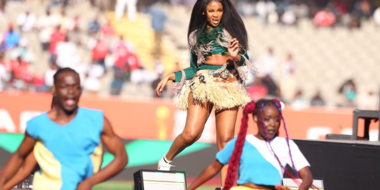 Zuchu yacanye umuriro kuwashatse kumwambura