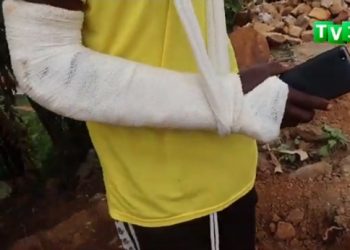 Ngororero: Gitifu yakubise umuturage amuvuna ukuboko