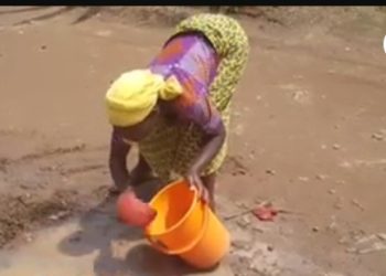 Rubavu: Abashinzwe umutekano bamennye Umusururu abaturage bafata ibikombe n’indobo bajya kuwudaha