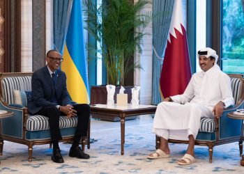 Perezida Kagame yagiranye ibiganiro na Emir wa Qatar