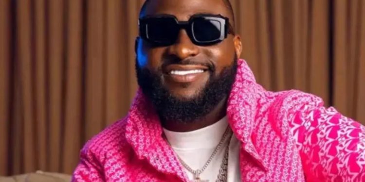 Davido agiye kuba umwe mubazajya batanga ibihembo bya Grammy Awards