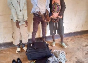 Abandi bari bateze abageni ku munsi w’ubukwe bwabo bakabasiga ari intere bafashwe bose ndetse n’ibyibwe biragaruzwa