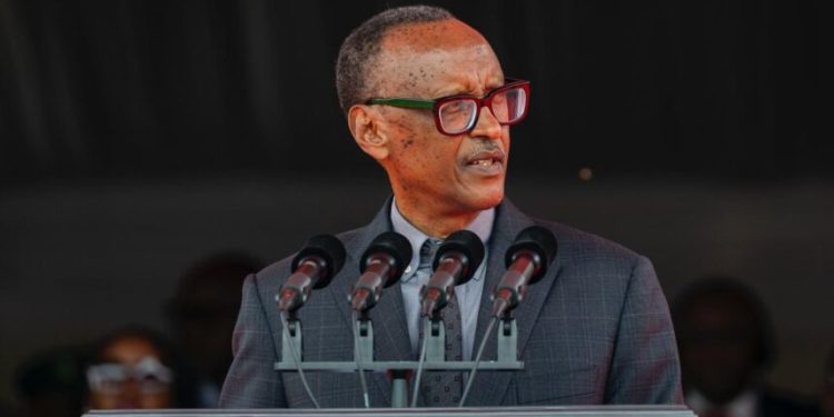 Perezida Kagame yahaye impanuro zikomeye abasirikare bashya binjiye mu Ngabo z’u Rwanda