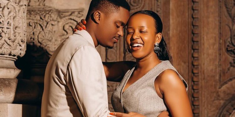 Umuhanzi uririmba indirimbo z’imana hano mu Rwanda yabwiye umukunzi we amagambo meza ateye ubwuzu – Amafoto