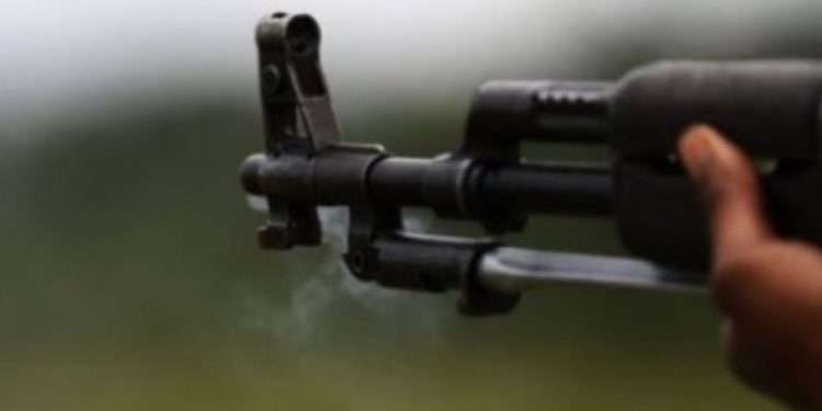 Rulindo: Polisi yarashe umusore wari mu gatsiko k’amabandi yari yarigize akaraha kajyahe