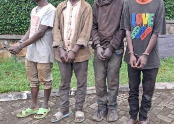 Huye: Polisi yataye muri yombi amabandi yategaga abantu akabakubita yitwaje intwaro gakondo