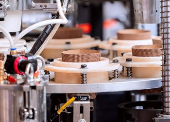 Mu Rwanda hatangijwe uruganda rukora ibikombe 100 000 ku munsi bikozwe mu mpapuro