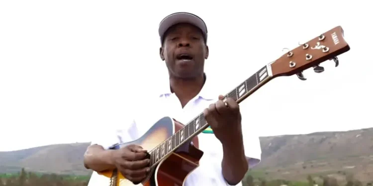 Inkuru ibabaje: Umwe mu bahanzi bakomeye baririmbye indirimbo gakondo yitabye imana