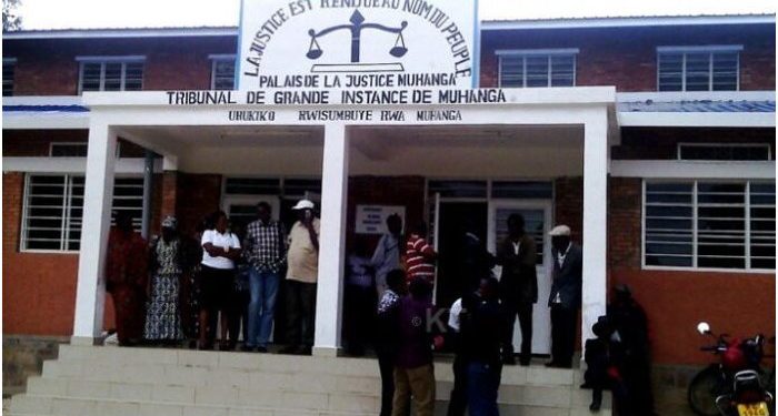 Muhanga: Abagore bagiye mu rukiko gusabira imbabazi abagabo babo ngo bafungurwe bajye gusangira Noheli n’Ubunani