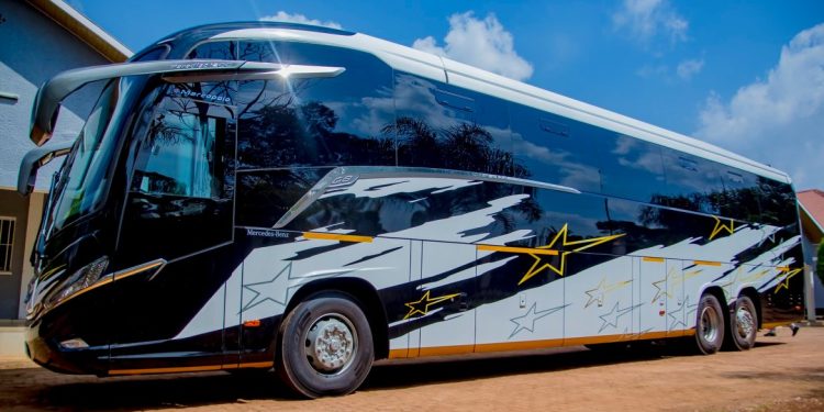 APR FC yerekanye bisi nshya igiye kujya itwara iyi kipe -Amafoto