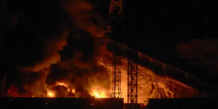 Amerika yagabye ibitero simusiga kuri Venezuela ihita ishimuta Perezida w’iki gihugu n’umugorewe