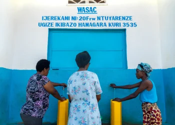 Itangazo rigenewe abafatabuguzi b’amazi bakunze  gusaba serivisi z’itandukanye