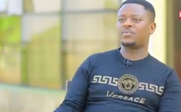 Umukinnyi wa filime wamamaye nka Samusure wari umaze igihe mu buhingiro agiye kugaruka mu Rwanda