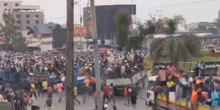 Goma: Abaturage biraye mu mihanda bakora imyigaragambyo basaba M23 gukuraho ubutegetsi bwa Tshisekedi